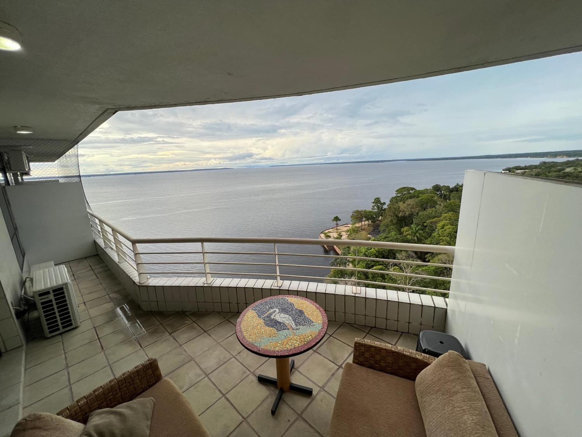 No Tropical Executive Com Varanda, 1 Cama De Casal E 2 Camas De Solteiro Manaus
